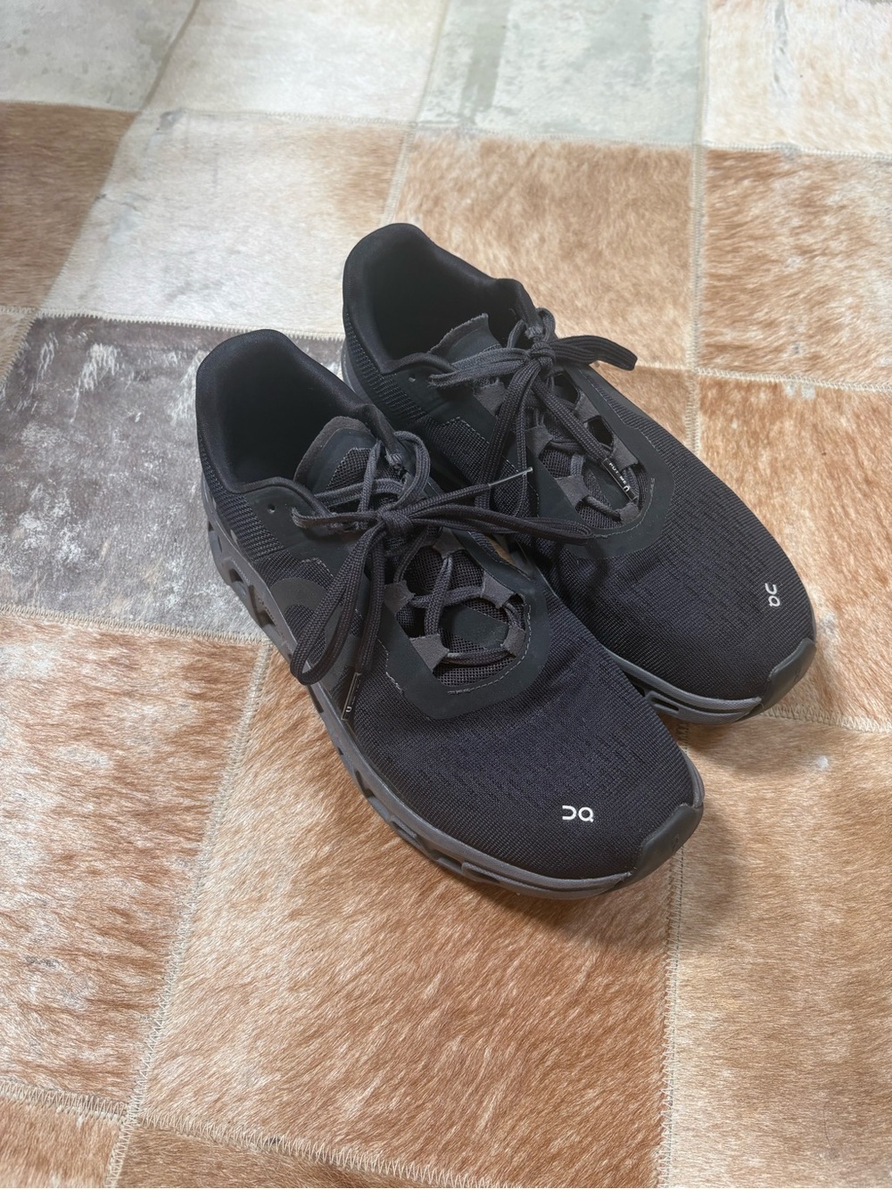 On Running Men's Black Athletic Running Shoes